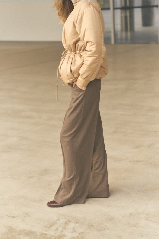 Коричневый 