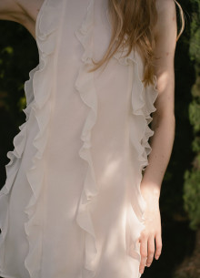 Платье мини из шелка с вертикальными рюшами  фото 1232920