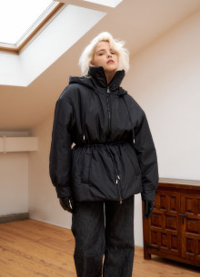 Куртка с кулисой и высокой стойкой фото 1233170