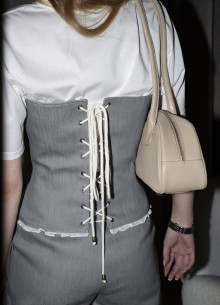 Корсет из денима на шнуровке фото 1232844