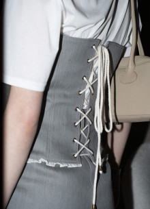 Корсет из денима на шнуровке фото 1232846