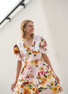 Платье в эксклюзивном цветочном принте с шитьем фото 846758