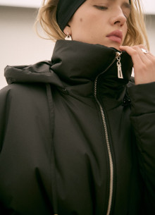 Куртка с кулисой и высокой стойкой фото 1057