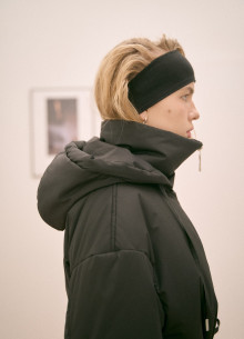 Куртка с кулисой и высокой стойкой фото 1233162