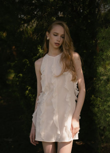 Платье мини из шелка с вертикальными рюшами  фото 812